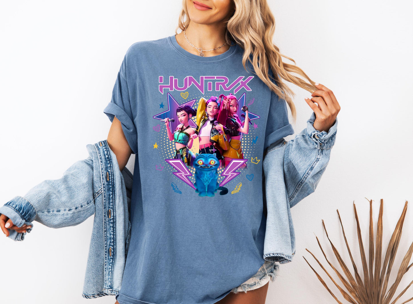 Kpop Demon Hunters Shirt, Huntrix Girl T-Shirt, Kpop idol group Shirt, Mira, Rumi, Joey Shirt,Demon Hunter Merch, Gift for Huntrix fan Shirt