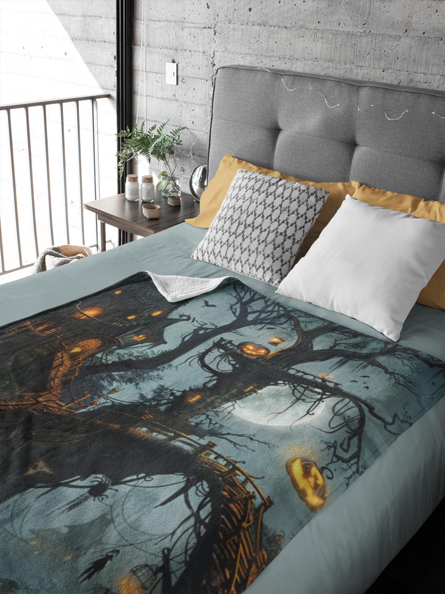 Halloween Throw Blanket Decor, Soft Blanket, Spooky Halloween Decor, Cozy Holiday Custom Fall Party Gifts, Beautiful Gothic Horror Print