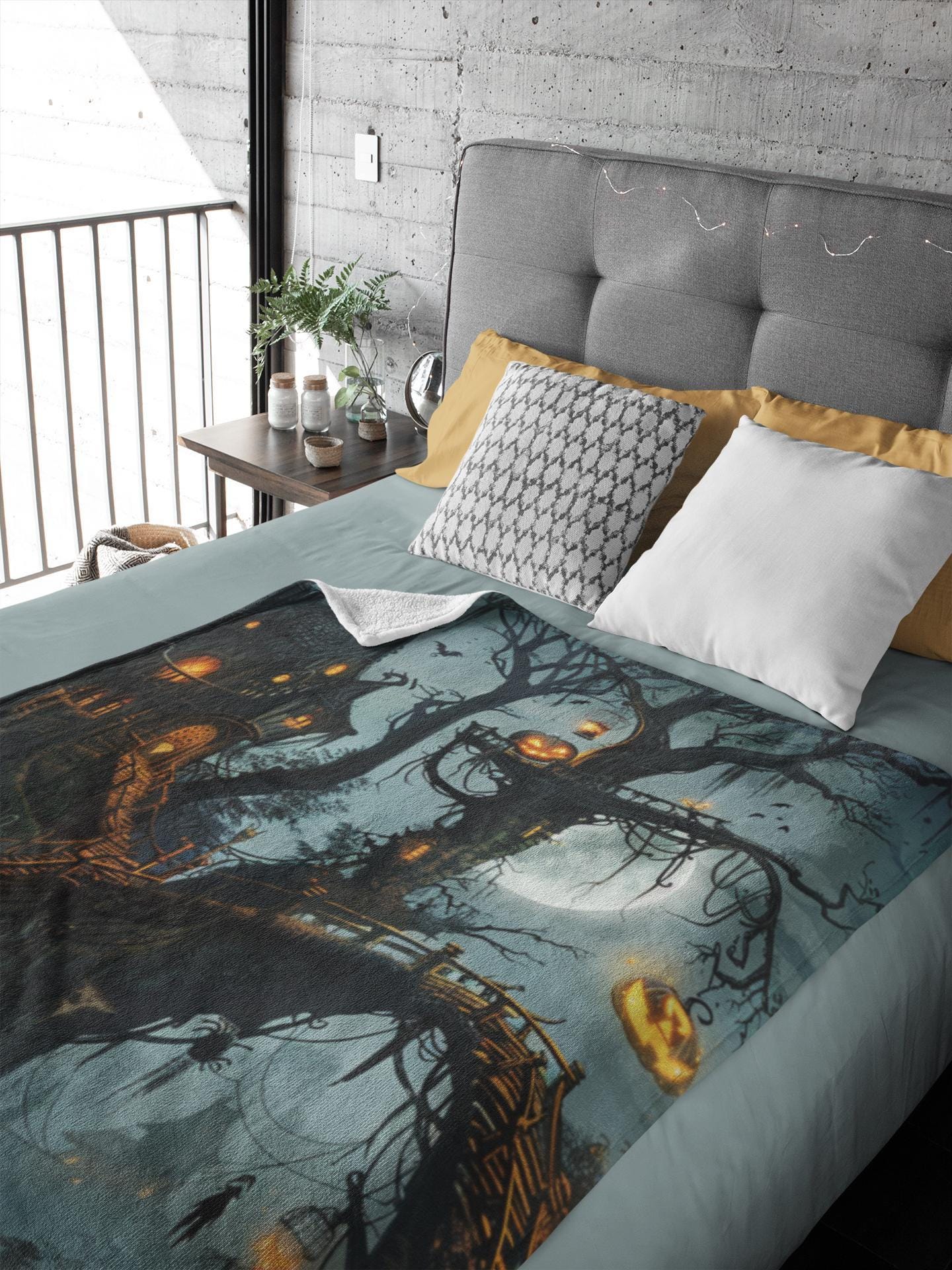 Halloween Throw Blanket Decor, Soft Blanket, Spooky Halloween Decor, Cozy Holiday Custom Fall Party Gifts, Beautiful Gothic Horror Print