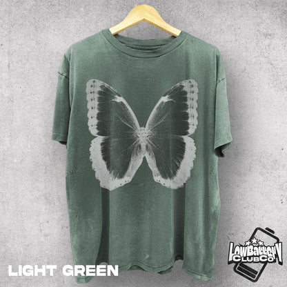 Retro Butterfly Graphic Tee, Vintage Nature Shirt, OldSchool Style Nature T-Shirt, Nostalgic 90s Aesthetic
