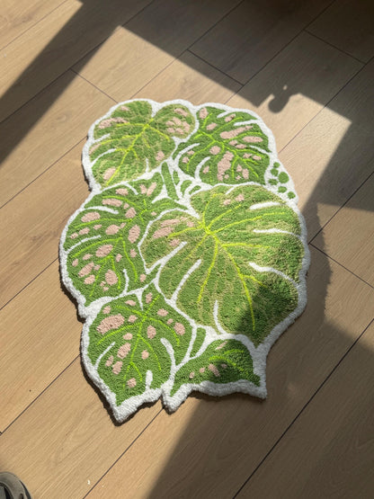 Handmade Tufted Rug Monstera Leaf Design Green Tropical Plant Shaped Carpet Nature Inspired Boho Home Decor 80x55cm
