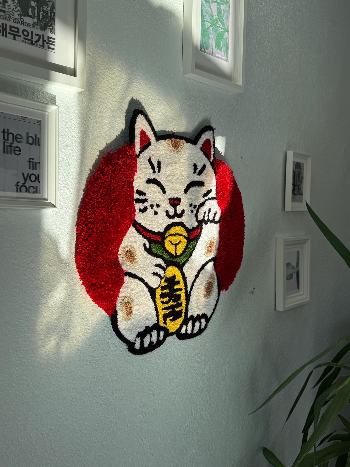Handmade 3D Tufted Lucky Cat Rug – Maneki Neko Welcome Mat, Japanese Style Decorative Carpet, Kawaii Home Decor for Entryway