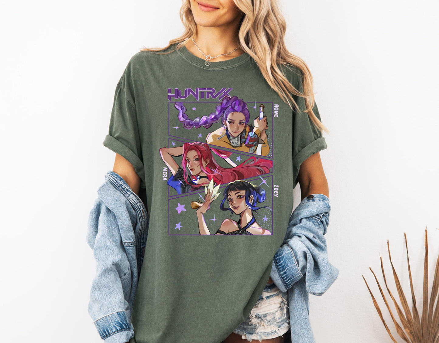 Huntrix Girls Shirt,Kpop Demon Hunters T-shirt,Vintage Huntrix Shirt,Huntrix Fan Shirt Gift,Rumi Zoey Mira Graphic Shirt,Kpop Huntrix