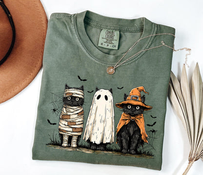 Comfort Colors® Halloween Cat Shirt, Ghots Cat Shirt, Retro halloween Shirt, Halloween Cat Mama Shirt, Autumn Shirt, Black Cat Shirt
