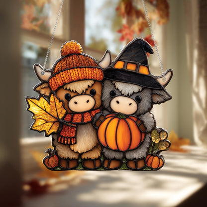 Cute Highland Cow Window Hanging with Pumpkin and Autumn Leaves, Fall Farm Animal Decor for Halloween and Thanksgiving Home Accent