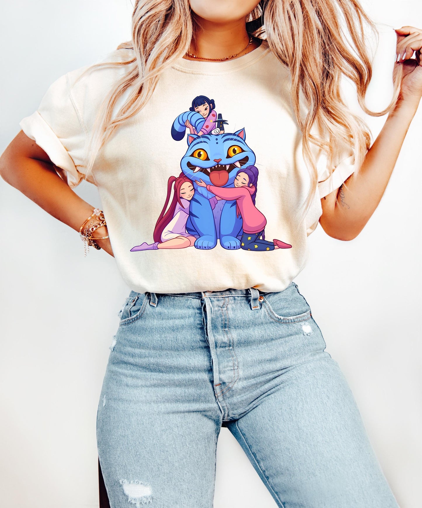 Kpop Demon Hunters Tiger Hug Shirt, Derpy the Tiger And Bird Demon Hunter Tiger Shirt, Hunters Tiger Fan, Animal Shirt, Kpop Movie Fan Gift