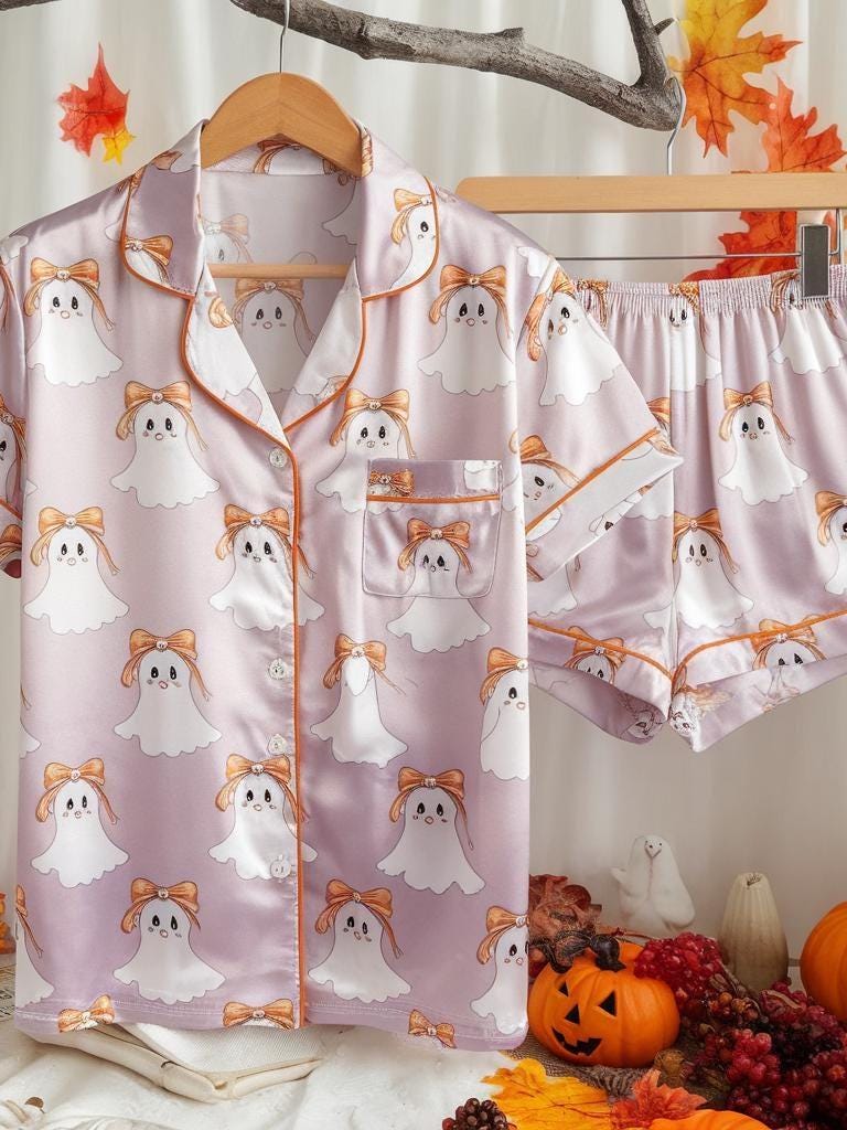 Cute Ghosts and Bows Satin Pajamas Set, Ghost Pajamas, Coquette Halloween Pajamas, Halloween Pajamas, Ghosts Bow Pajamas, Cozy Fall Pajamas