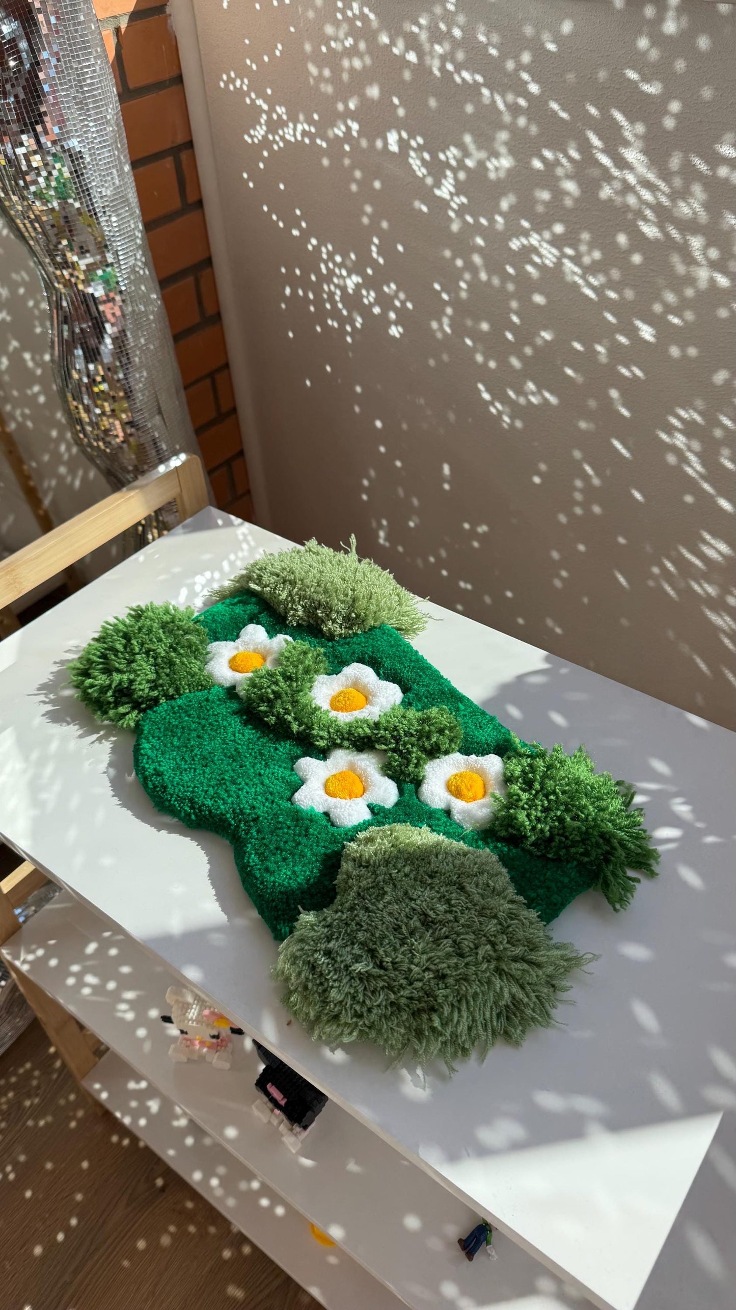 Flower Tufted Rug – Handmade Tufted Coaster Mat, Cute Desk Decor, Fluffy Anime Carpet, Funny Kawaii Gift for Gamers or Work Setup