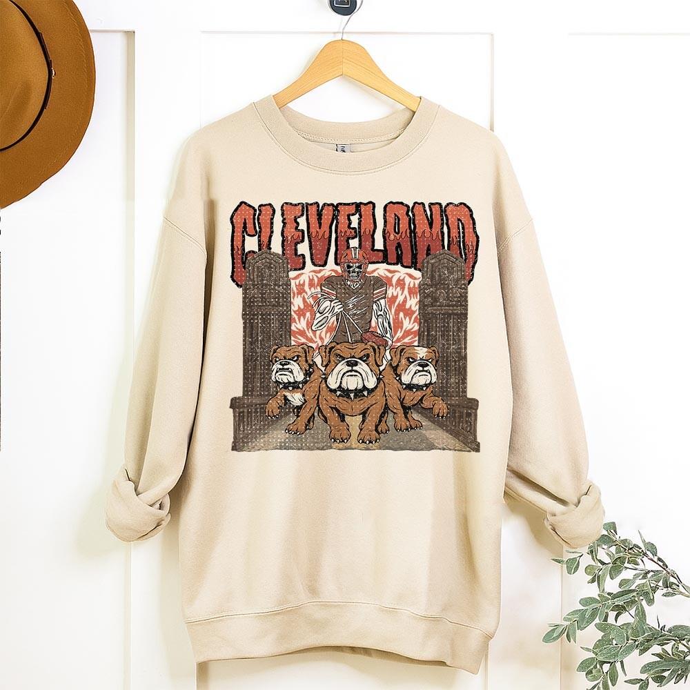 Cleveland Football Skull Vintage Shirt, Gift For Fan Football Game Day Unisex Shirt