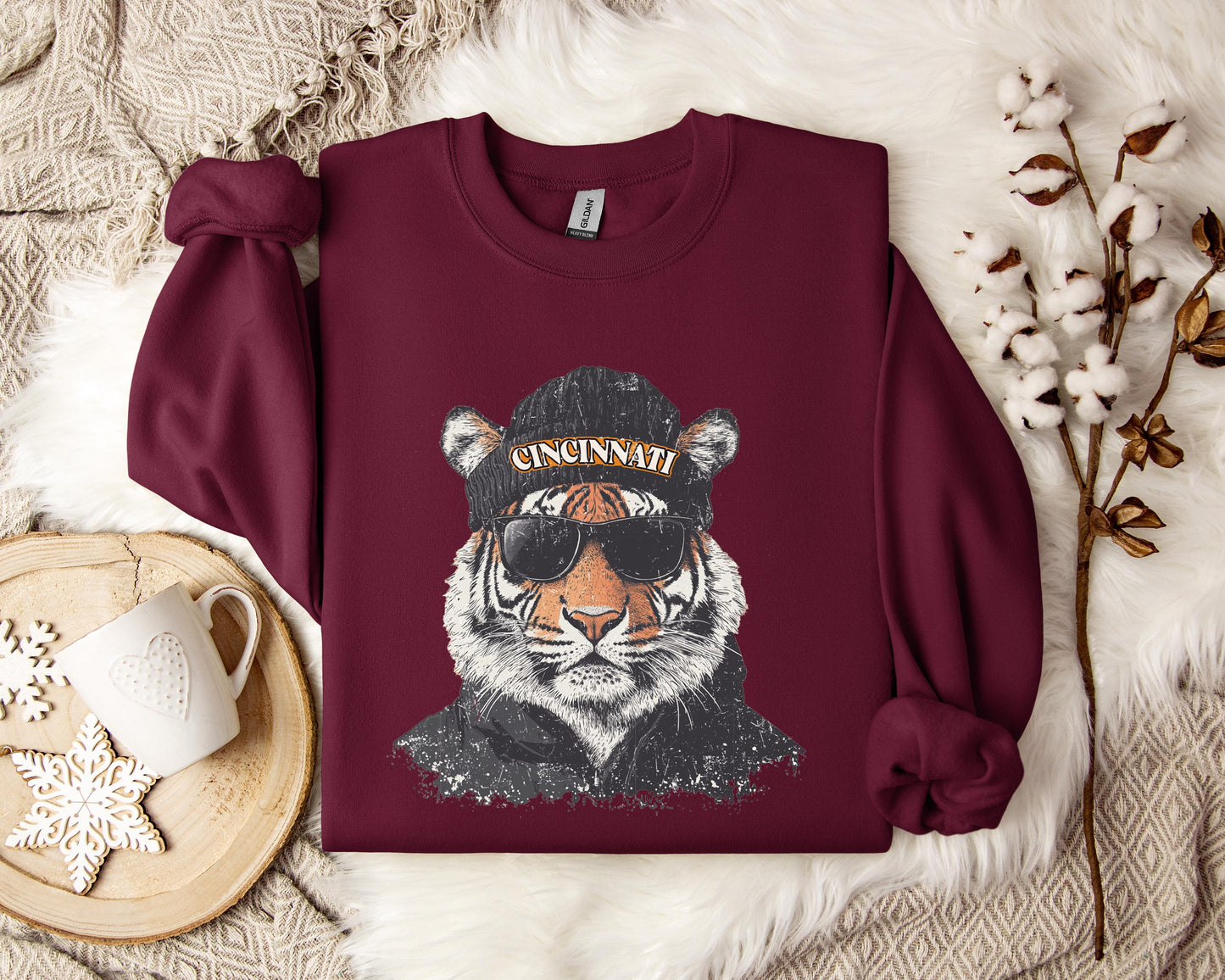 Vintage Style Cincinnati Football Sweatshirt ,Cincinnati Football Crewneck Hoddie,Football Sweater ,Cincinnati Fan, football fan