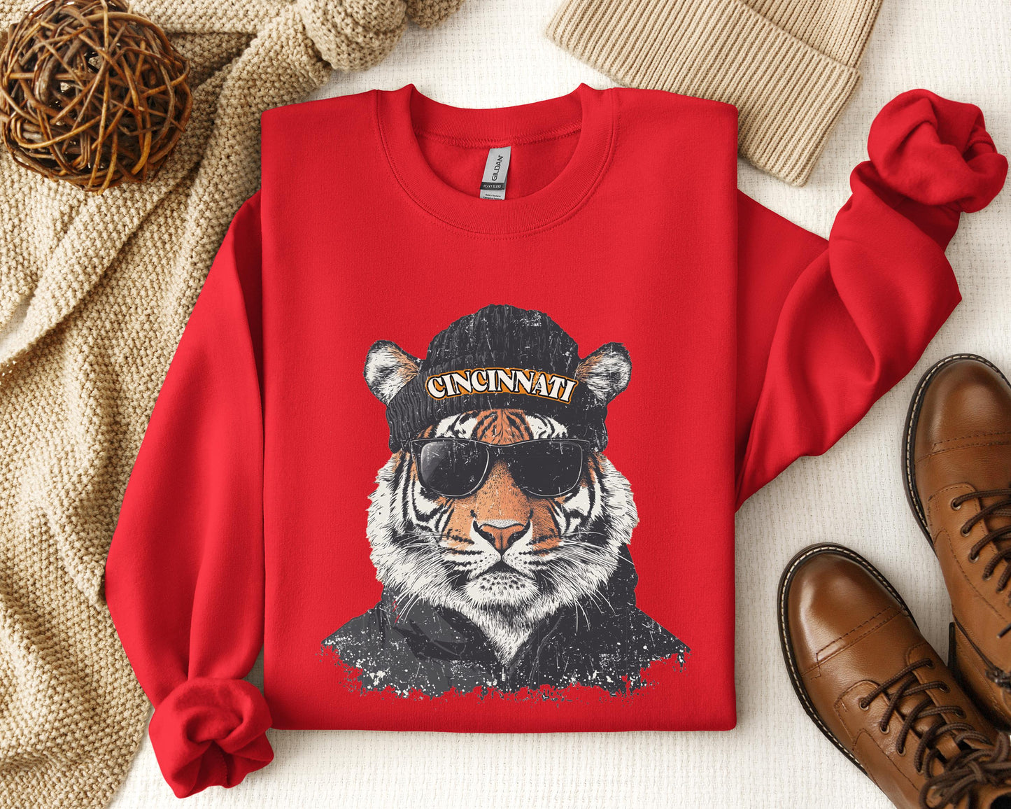 Vintage Style Cincinnati Football Sweatshirt ,Cincinnati Football Crewneck Hoddie,Football Sweater ,Cincinnati Fan, football fan