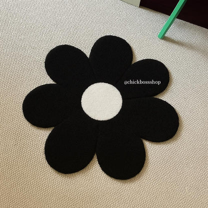 Black White  Flower Tufted Rug -  Boho Home Decor Tufting - Retro Style Aesthetic Handmade Tufted Rugs