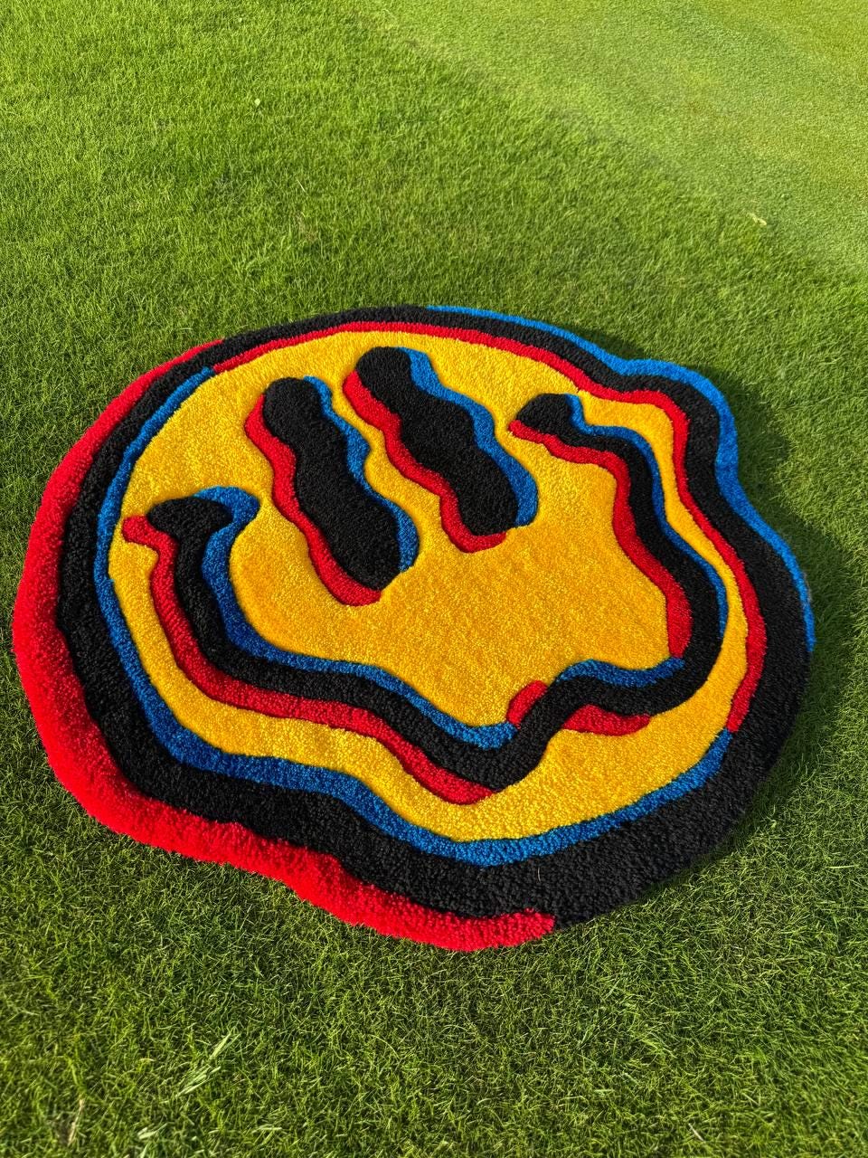 Smiley Face Rug 3D | Tufted Happy Emoji Carpet | Cute Aesthetic Home Decor