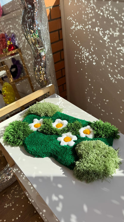 Flower Tufted Rug – Handmade Tufted Coaster Mat, Cute Desk Decor, Fluffy Anime Carpet, Funny Kawaii Gift for Gamers or Work Setup