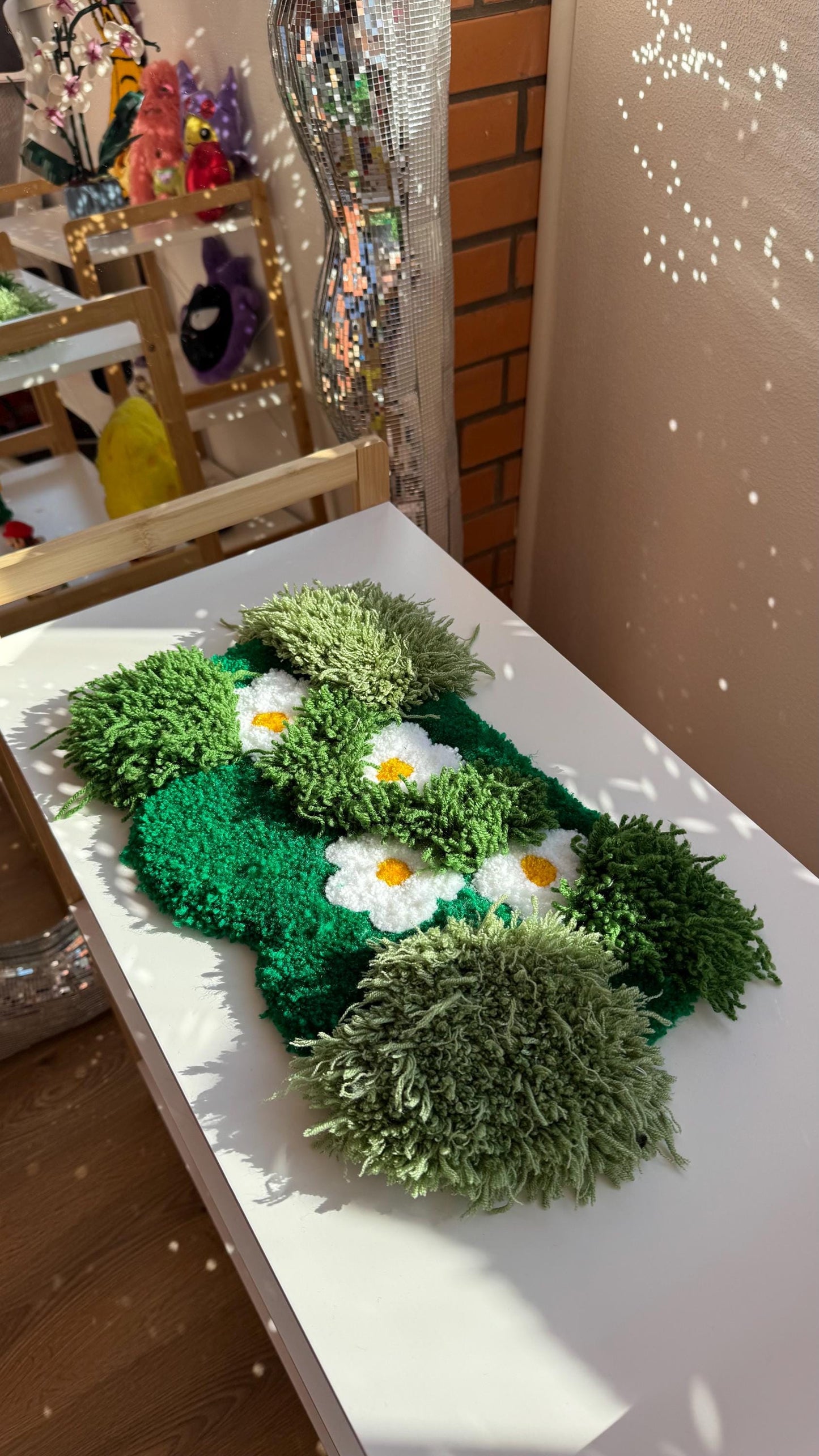 Flower Tufted Rug – Handmade Tufted Coaster Mat, Cute Desk Decor, Fluffy Anime Carpet, Funny Kawaii Gift for Gamers or Work Setup