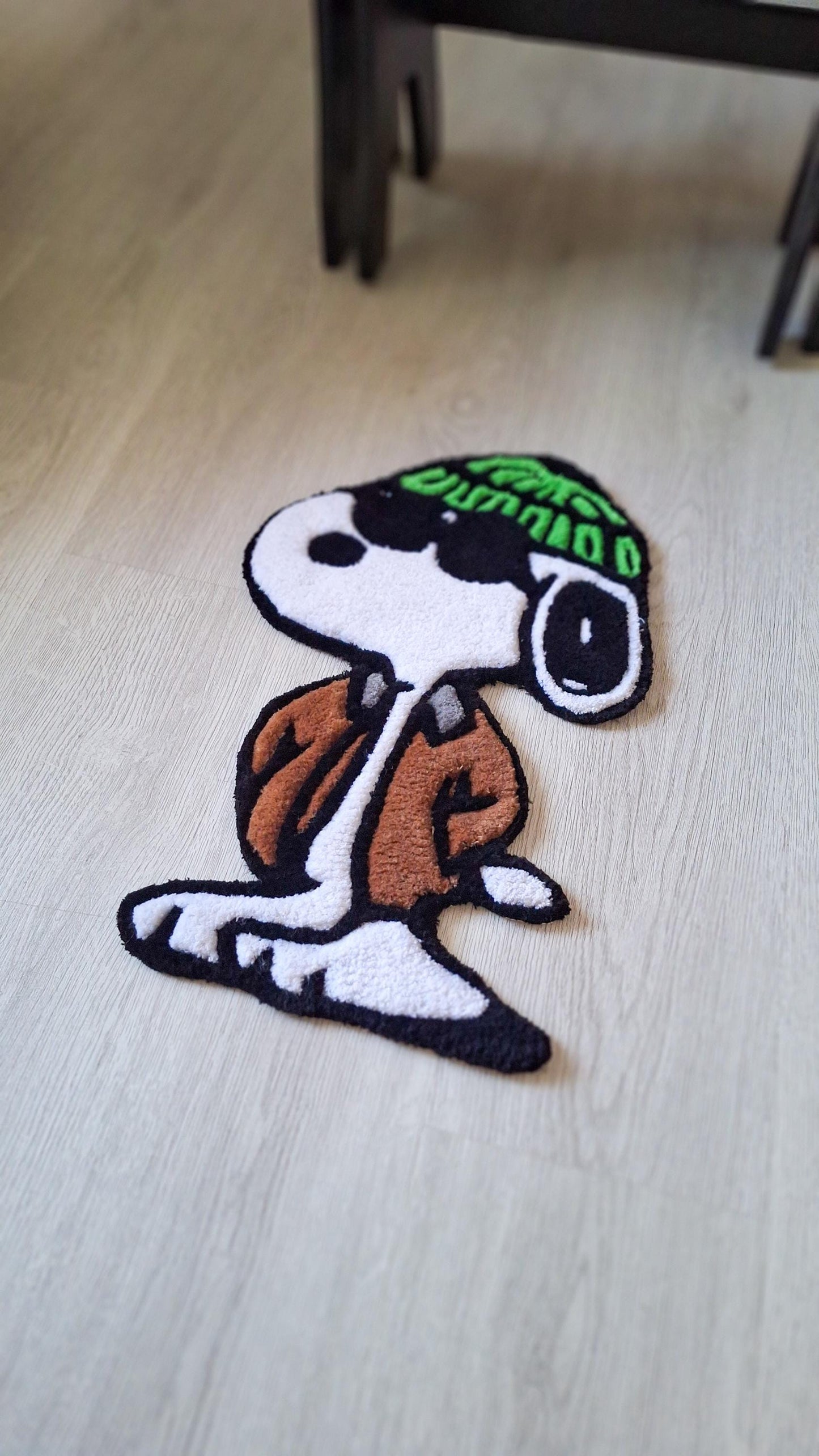 Handmade Tufted Snoopy Rug: Cartoon Accent Rug, Wall Art