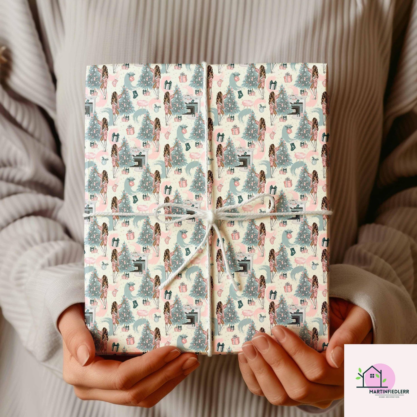 Vintage Pastel Christmas Wrapping Paper: Retro Ornament Design