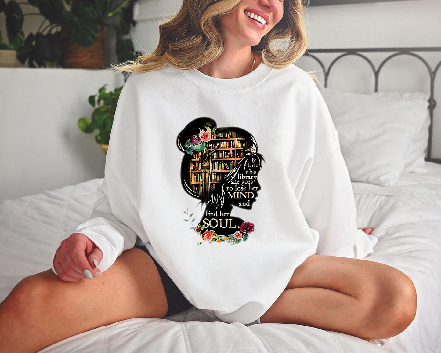 Book Reading Bookworm Book Lover Women Girls Librarian Sweatshirt, T-Shirt