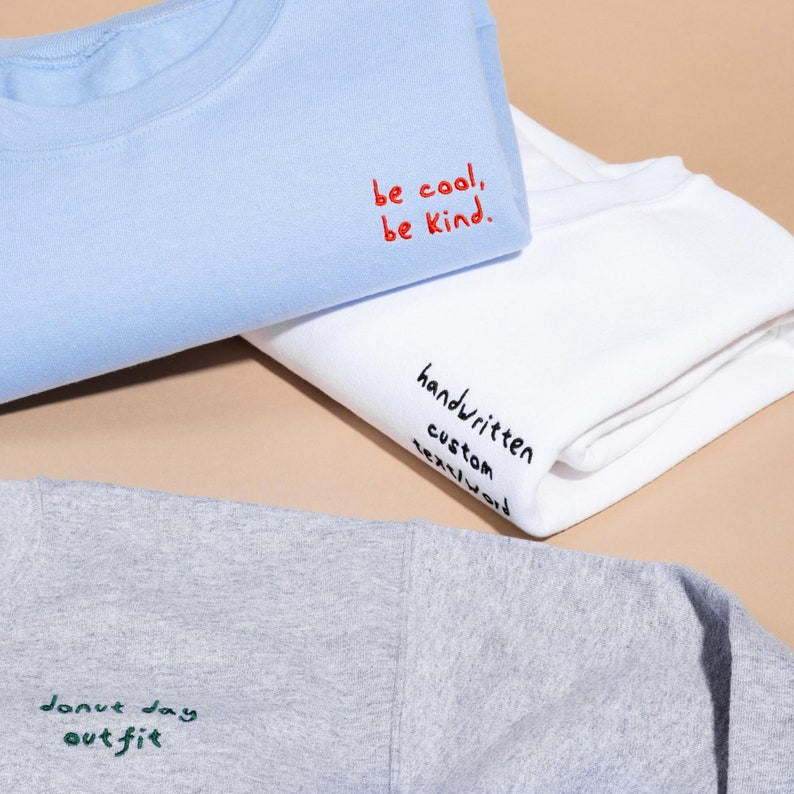 Geansaí Bróidnéireachta Cat Dubh nó Hoodie, Bronntanas Cat Dubh