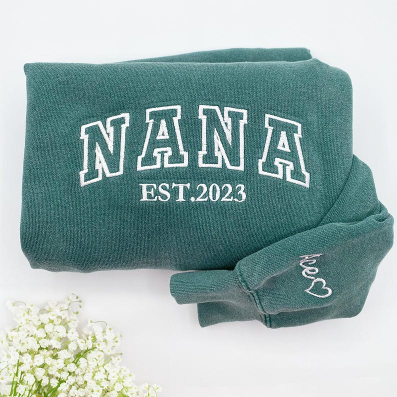 Geansaí Bróidnéireachta Cat Dubh nó Hoodie, Bronntanas Cat Dubh