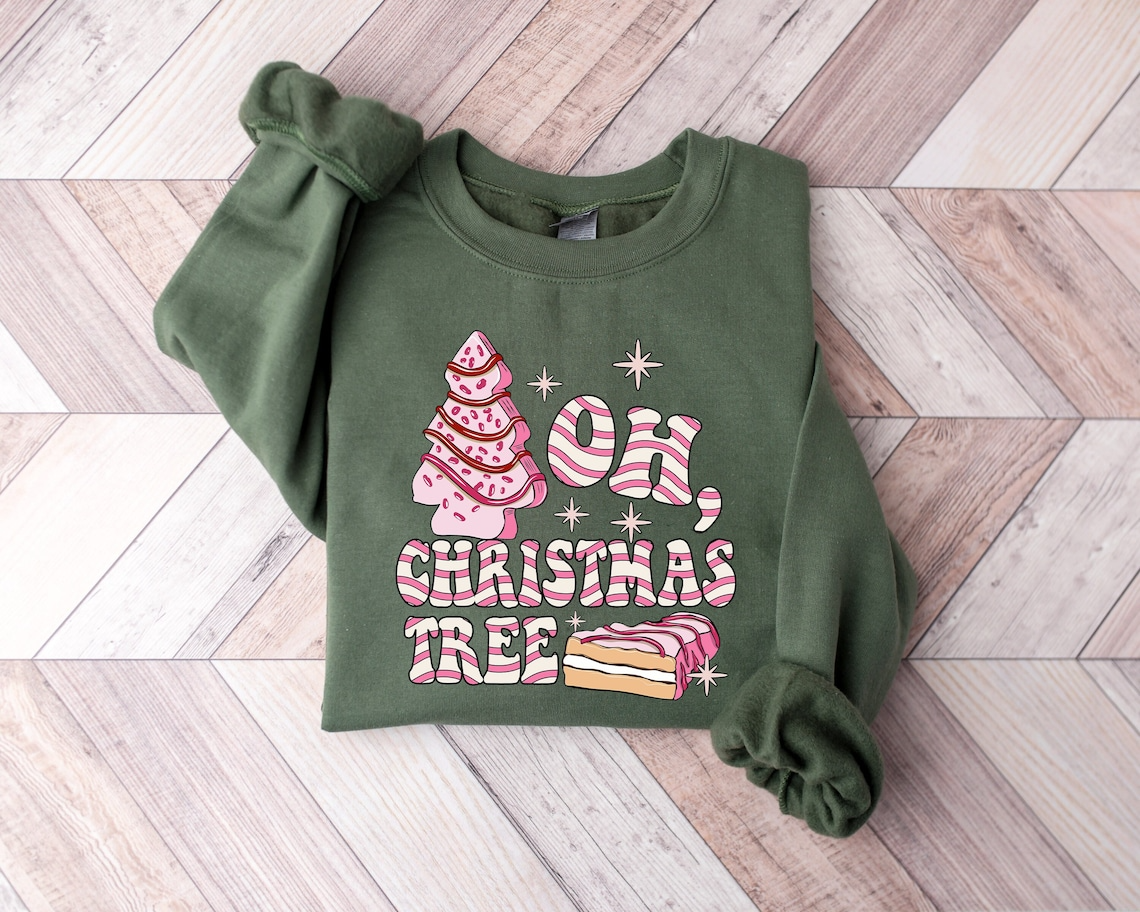 Ó geansaí Crann Nollag, Sweatshirt Císte Nollag, Geansaí Crewneck Nollag, Geansaí Nollag Mná, Léine Greannmhar na Nollag Xmas Tee