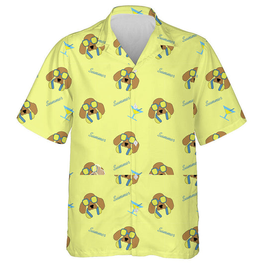 Cúlra Madraí Cartún Spaniel i spéaclaí gréine agus cluasáin Léine haváí, bronntanas Léine haváí, bronntanas Nollag