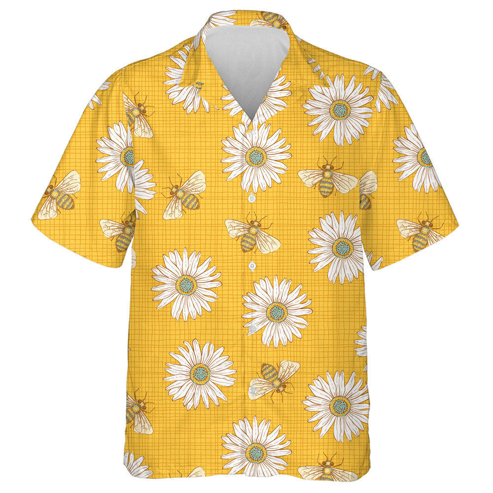 Summer Honey Bees And Daisy On Yellow Background Hawaiian Shirt, Hawaiian Shirt Gift, Christmas Gift