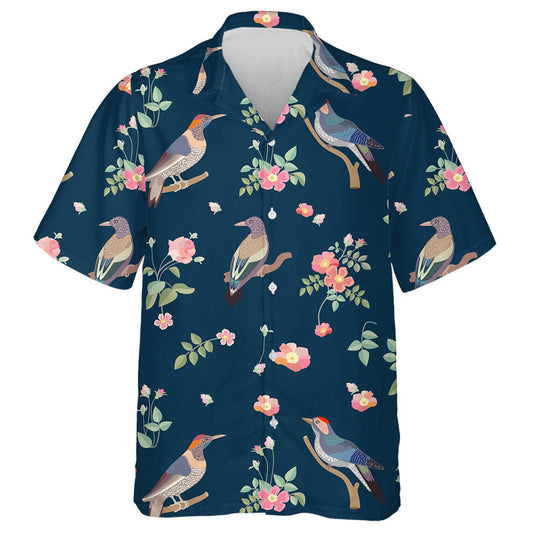 Éin agus Rósanna faoi Bhláth ar Chúlra Dorcha Gorm Léine Haváíais, Bronntanas Léine Haváíais, Bronntanas Nollag