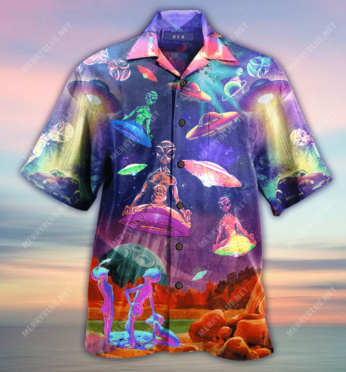 Find Awesome Ufo Unisex Hawaiian Shirt_Hawaiian Shirt Gift, Christmas Gift