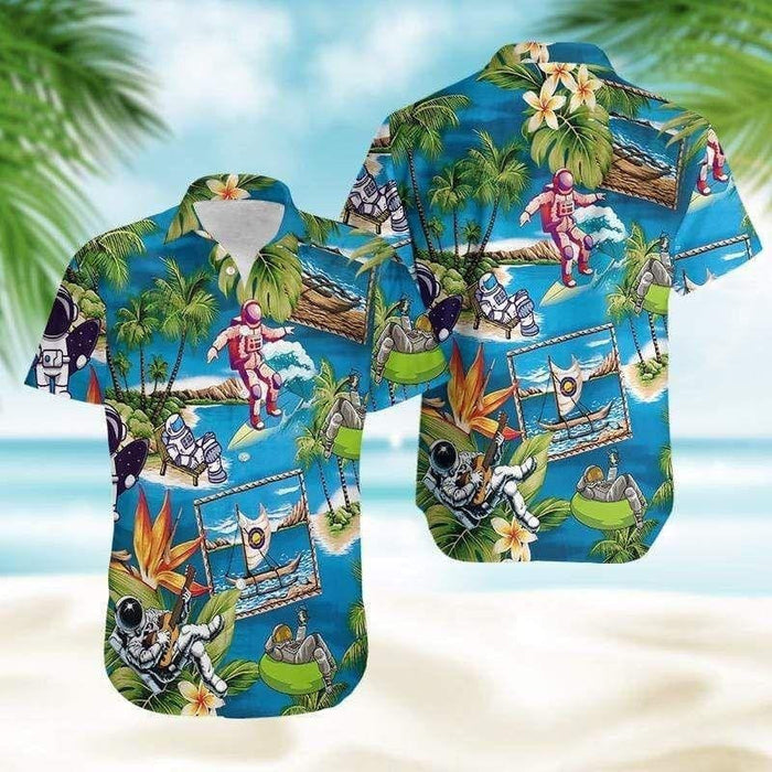 Amazing Astronaut Beach Holiday Christmas Hawaiian Shirt,Hawaiian Shirt Gift,Christmas Gift