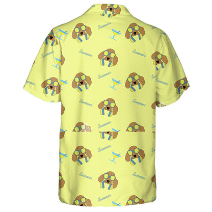 Cúlra Madraí Cartún Spaniel i spéaclaí gréine agus cluasáin Léine haváí, bronntanas Léine haváí, bronntanas Nollag