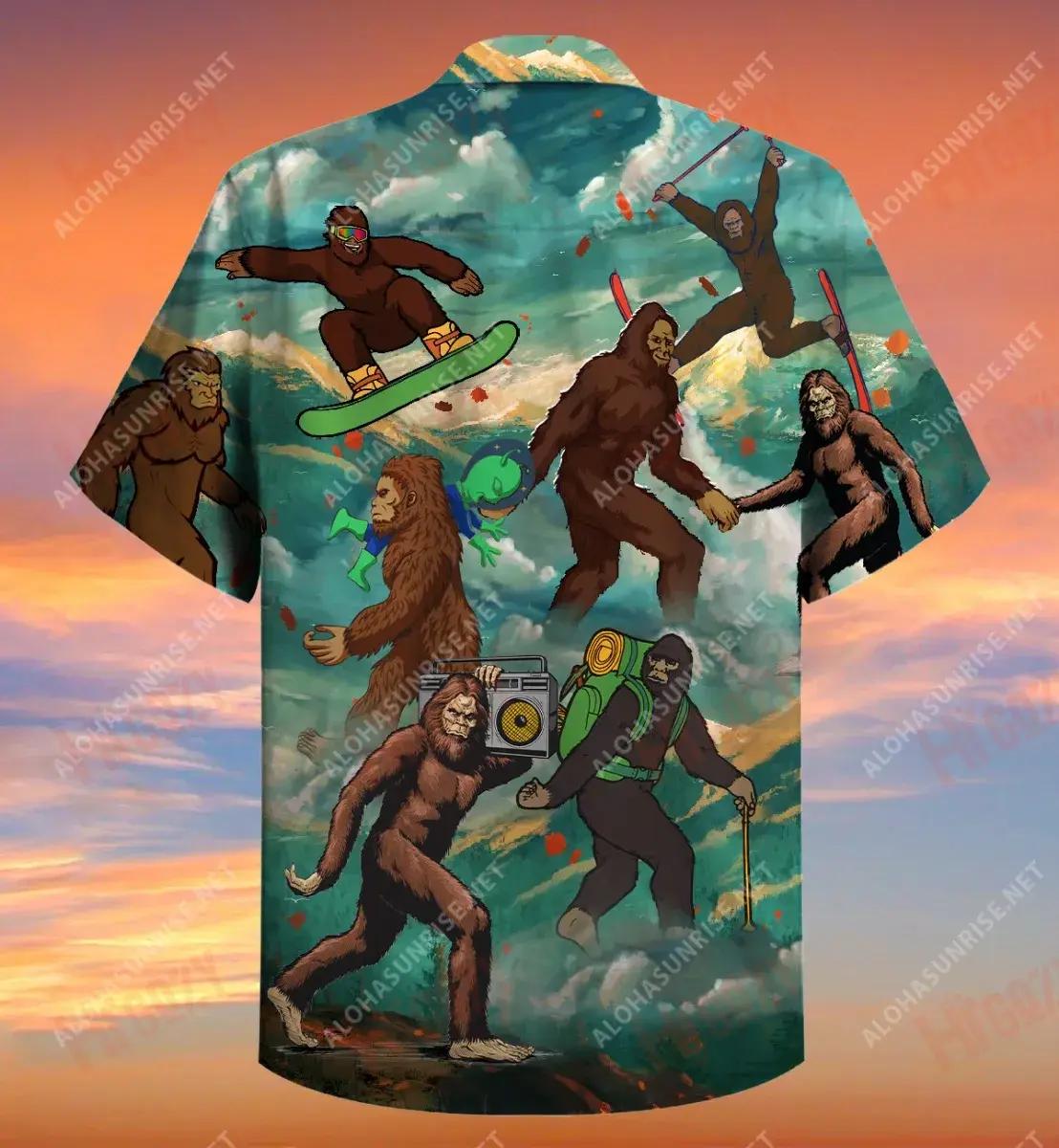 Chonaic Bigfoot Mise Ach Ní chreideann Aon Duine É Léine Haváínis Unisex Muinchille Farraige Na Léinte Haváís is Fearr Patrún Léine Haváís, Bronntanas Léine Haváís, Bronntanas Nollag