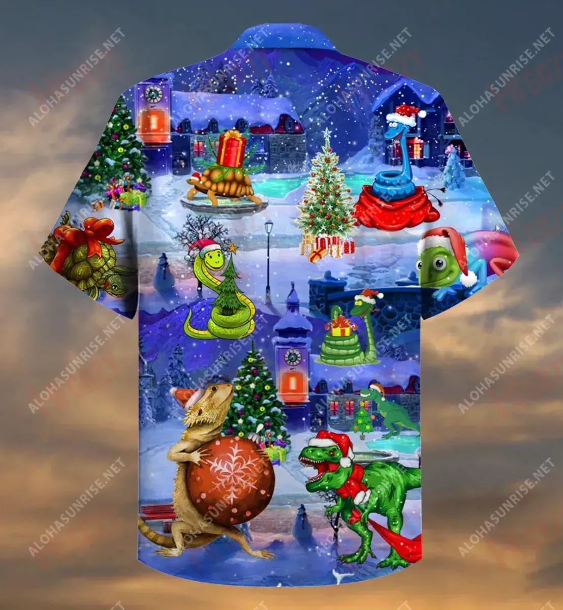 Christmas Reptiles Short Short Sleeve Shirt Hobbies Short Sleeve Custom Hawaiian Shirts Hawaiian Shirts For Women_Hawaiian Shirt Gift, Christmas Gift