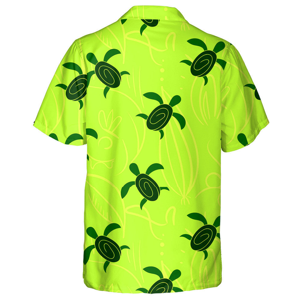 Treibhe Turtar Láimhe Tarraingthe Ar Chúlra Glas Neon Léine Haváíais, Bronntanas Léine Haváíais, Bronntanas Nollag