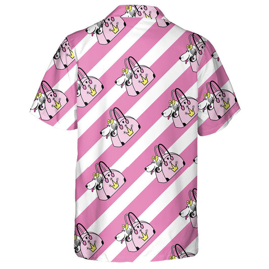 Madra Beag I Mála Iompraíochta ar Chúlra Stripach Léine Haváí, Bronntanas Léine Haváí, Bronntanas Nollag