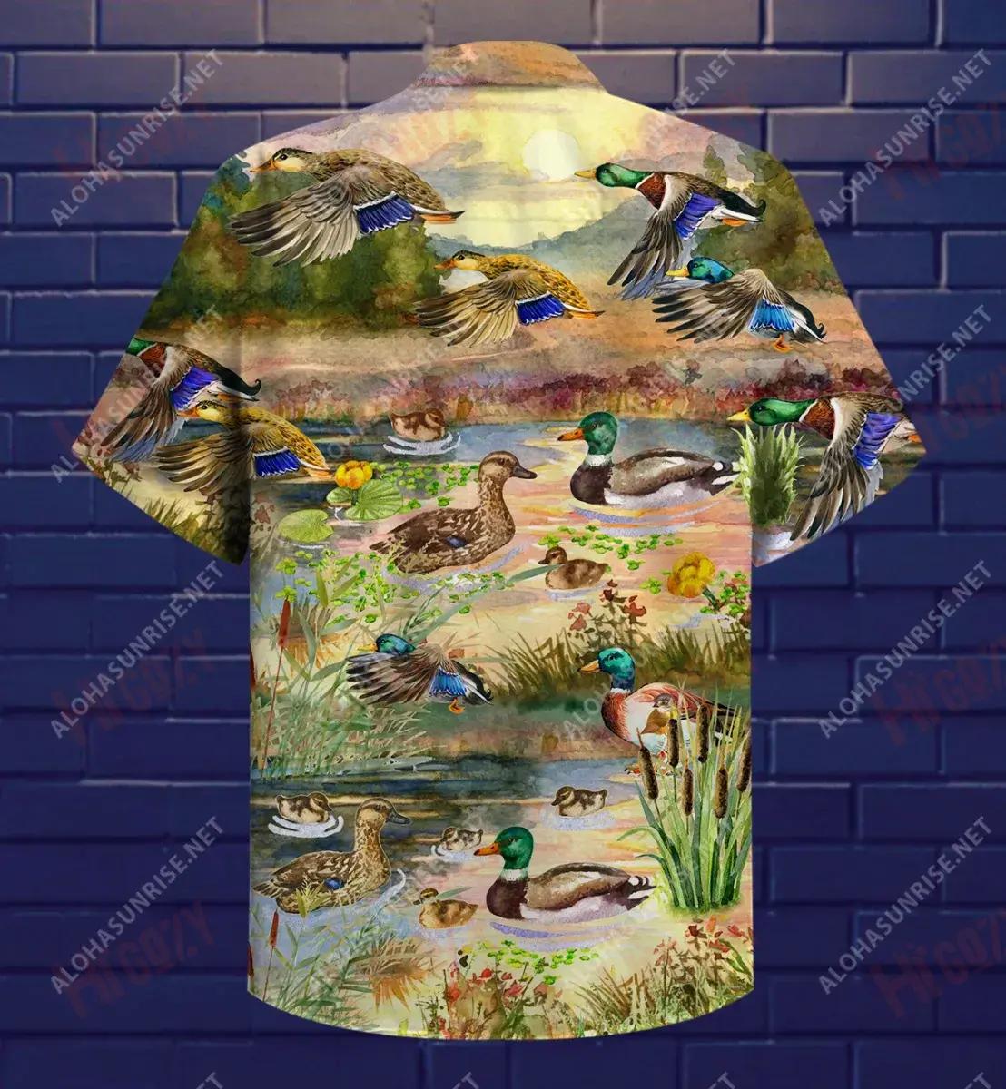 Duck In Beautiful Countryside Short Sleeve Shirt Ocean Short Sleeve Custom Hawaiian Shirts Hawaiian Shirts For Men_Hawaiian Shirt Gift, Christmas Gift