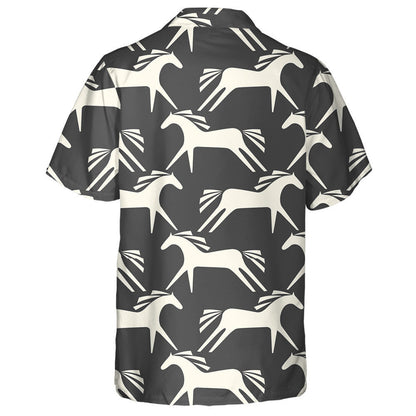 Capaill Bhána Cartúin Ar Chúlra Dubh Léine Haváí, Haváí Don Bronntanas