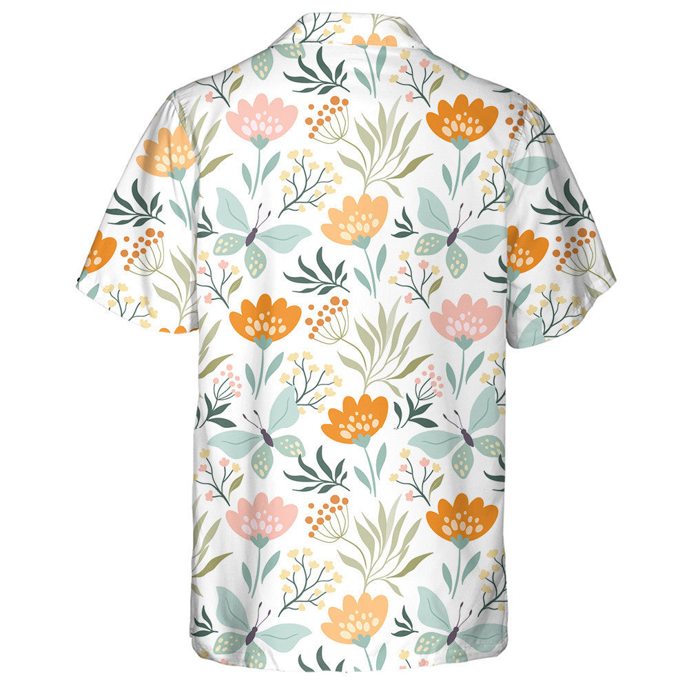 Féileacáin Agus Bláthanna Éagsúla Ar Léine Bán Haváís, Haváis Mar Bhronntanas