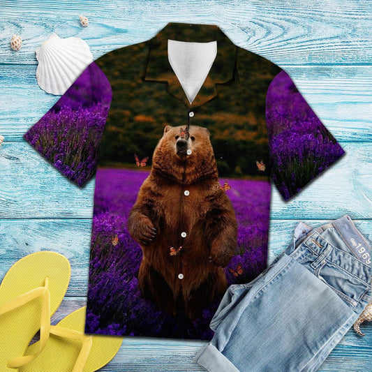 Béar Álainn ina sheasamh i Léine Haváís na Foraoise Corcra, Haváí mar Bhronntanas