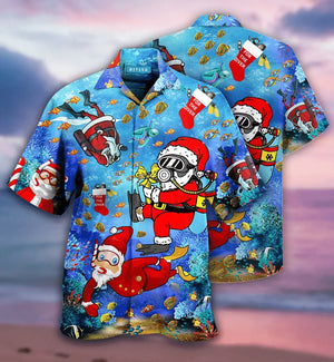 Hawaiian Shirt Christmas Santa Claus Dives Funny Design, Hawaiian Shirt Gift, Christmas Gift