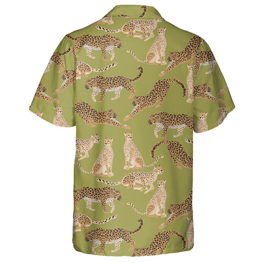 Jaguars agus Liopards Nua-Aimseartha Trendy ar Chúlra Glas Caonach Léine Haváí, Bronntanas Léine Haváís, Bronntanas Nollag