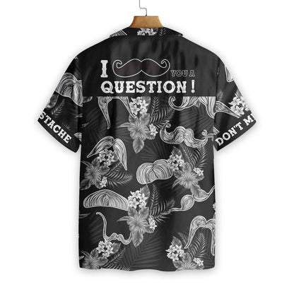 Ná praiseach leis an téama Mustache Dubh Agus Bán Léine Haváís, Bronntanas Léine Haváís, Bronntanas Nollag