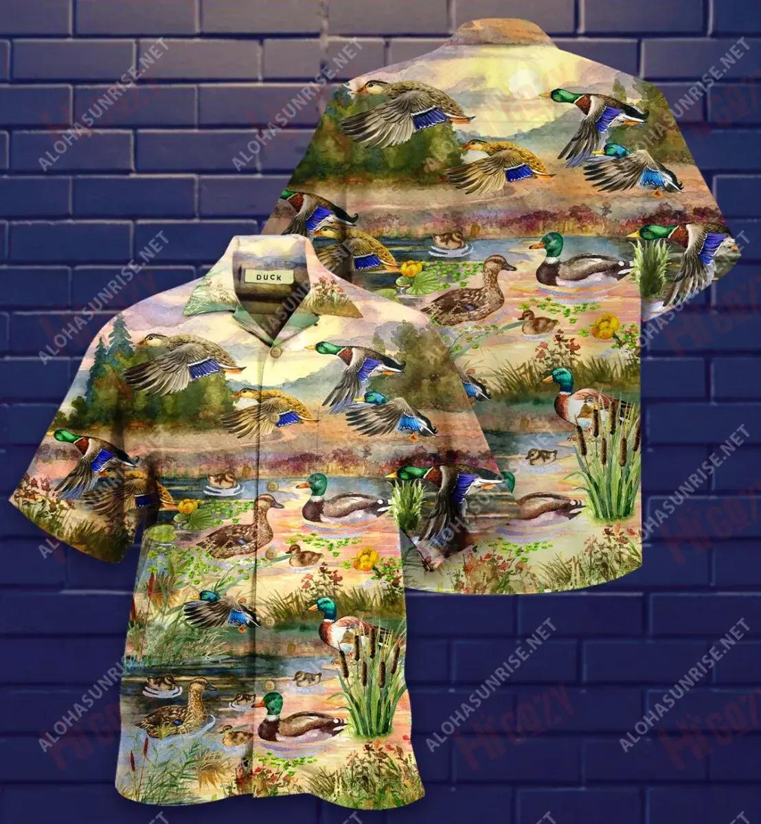 Duck In Beautiful Countryside Short Sleeve Shirt Ocean Short Sleeve Custom Hawaiian Shirts Hawaiian Shirts For Men_Hawaiian Shirt Gift, Christmas Gift