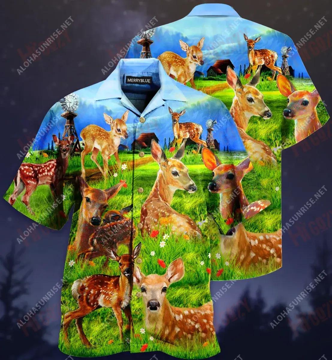 Deers On The Grass Comhdaithe Léine Haváise Unisex Caitheamh aimsire Muinchille Gearr Na Léinte Haváise is Fearr Léine Haváise Greannmhar, Bronntanas Léine Haváís, Bronntanas Nollag