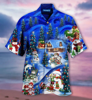 Design Hawaiian Shirt Chilling With My Snowmies Christmas, Hawaiian Shirt Gift, Christmas Gift