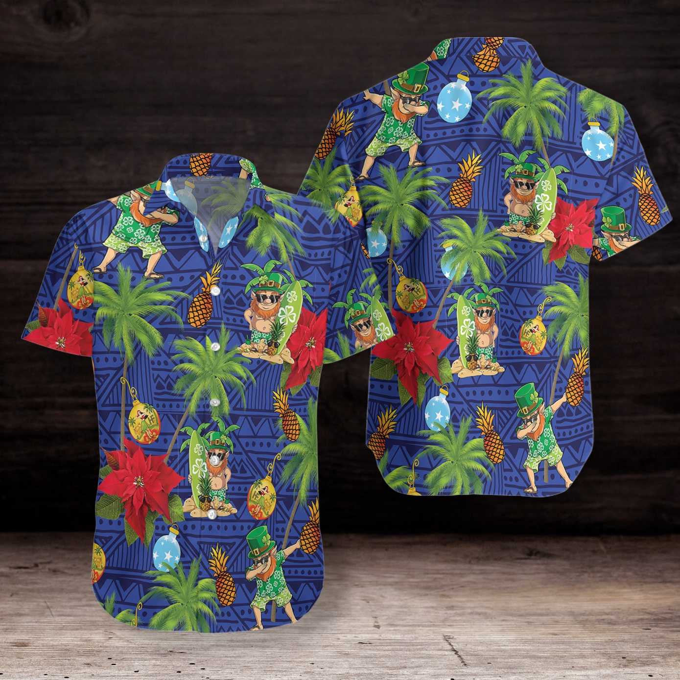 Leiprechaun Surfáil ar Chúlra Gorm Léine Haváís, Bronntanas Léine Haváíais, Bronntanas Nollag