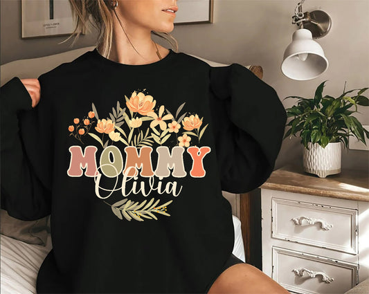 Retro daisy Mom sweatshirt, Vintage daisy Tshirt, Flower Momma Top, Mommy Pregnancy Reveal, mothers day sweatshirt, gift for her, retro mama
