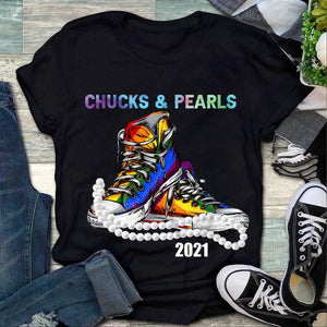 Chucks and Pearls, Shoes lover T-shirt