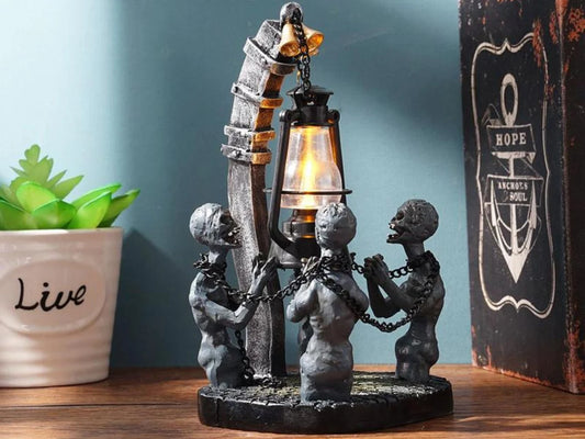 Novelty Bloodborne Lamp Halloween Party Supplies Four-Skull Statue Creative Shape Horror Zombie Chain Light Art Figurines