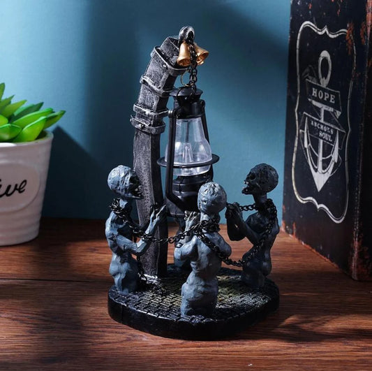 Novelty Bloodborne Lamp Halloween Party Supplies Four-Skull Statue Creative Shape Horror Zombie Chain Light Art Figurines